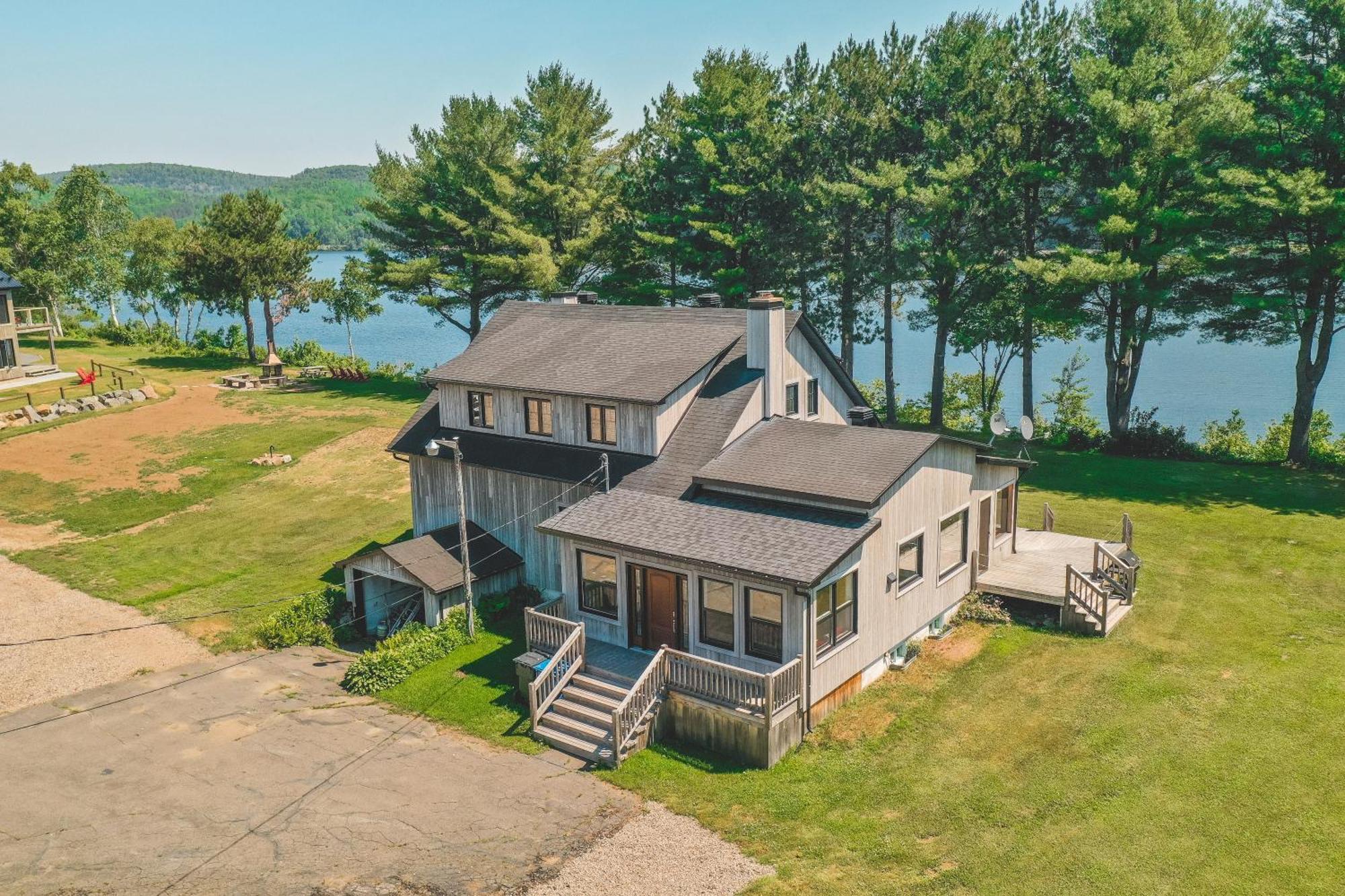 Le 2800 Du Parc Vila Shawinigan Exterior foto